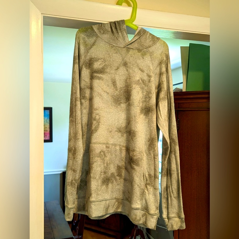 Bixby hooded long-sleeve t-shirt